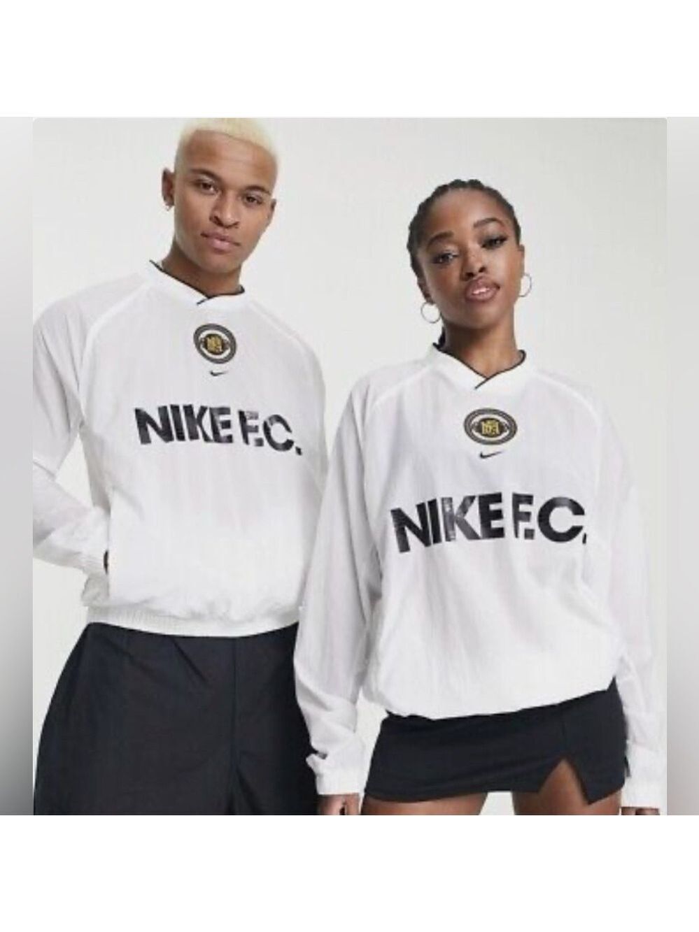 Nike Men`s Size L FC Repel Long Sleeved Oversized Water Repellent Windbreaker